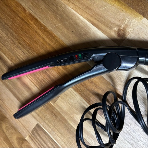 Conair Black 2” Flat Iron Hair Straightener - Picture 4 of 8